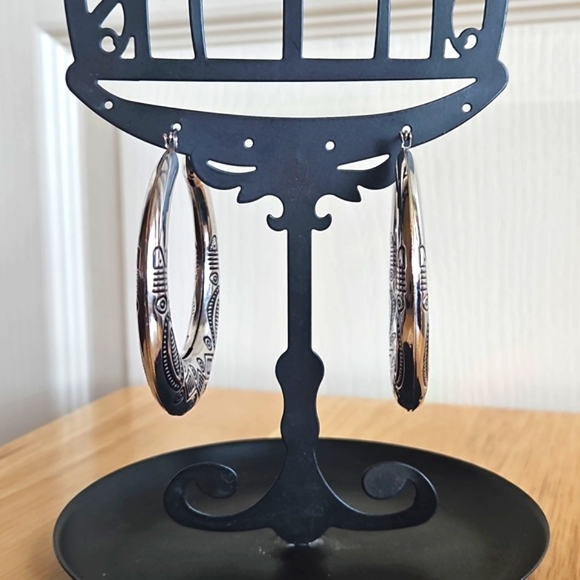 Large Silver Tone Southwestern Design Hoop Earrings - Picture 3 of 4